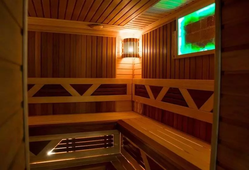 ホテル Aristokrat