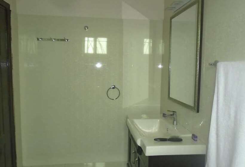 هتل National Club