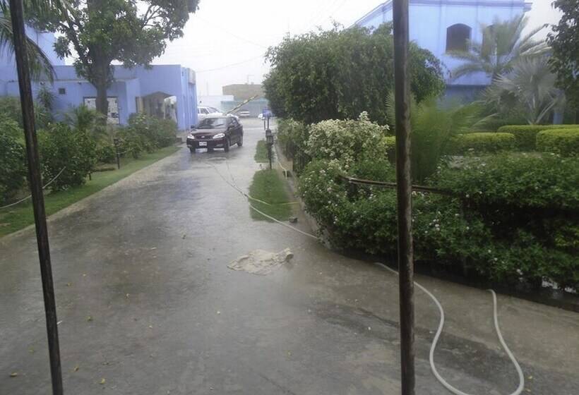 هتل National Club