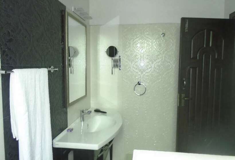 هتل National Club