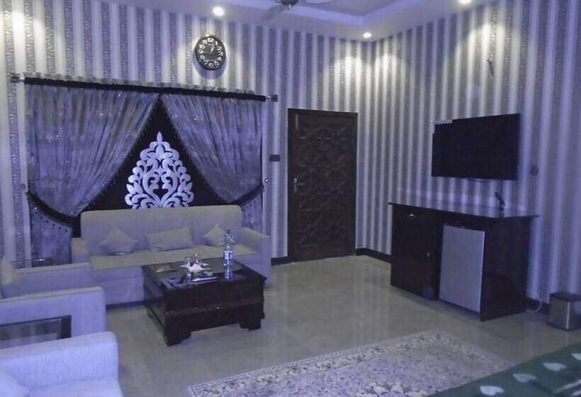 هتل National Club