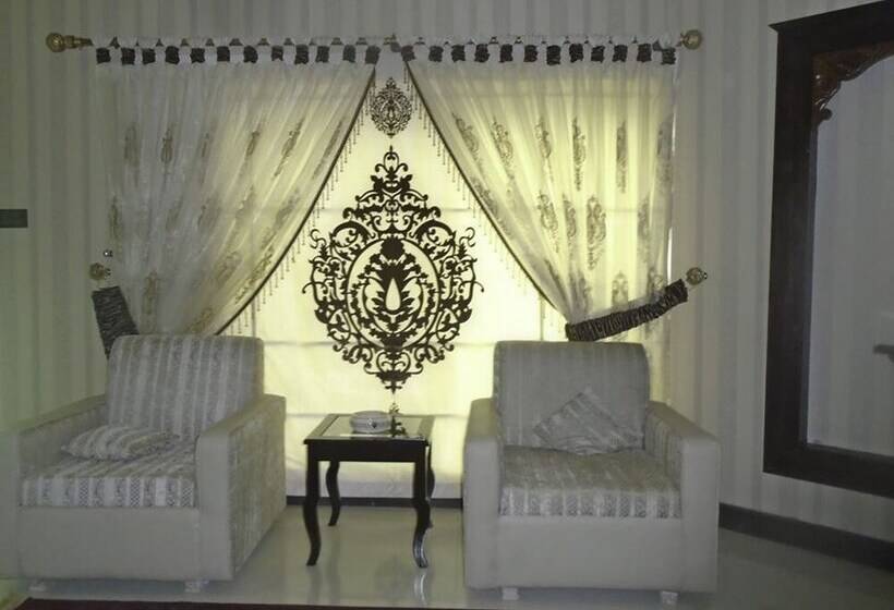 هتل National Club