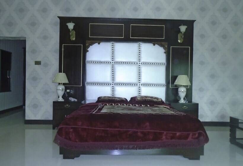 هتل National Club