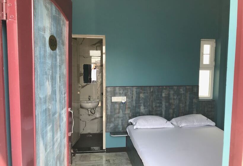 בית מלון כפרי Sm Mansion Near Harbour & High Court