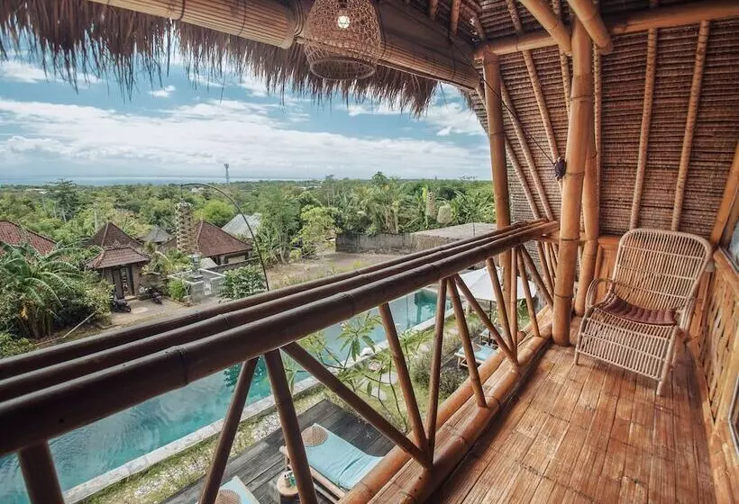 Hotel Toraja Bambu