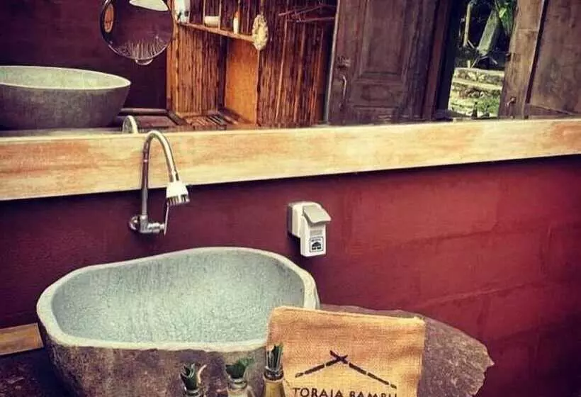 Hotel Toraja Bambu