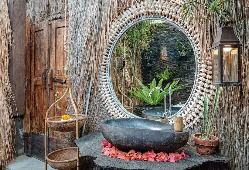 Hotel Toraja Bambu
