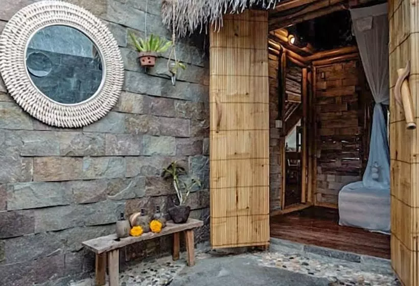 Hotel Toraja Bambu