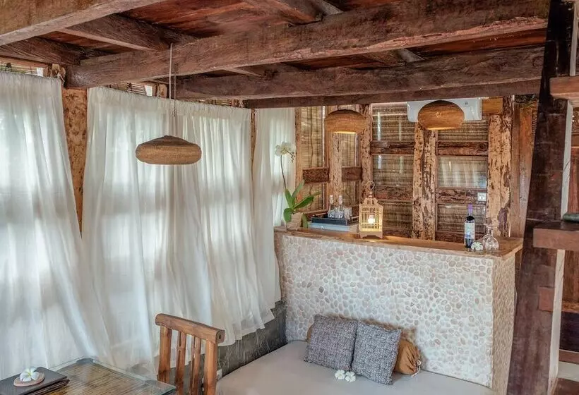 Hotel Toraja Bambu