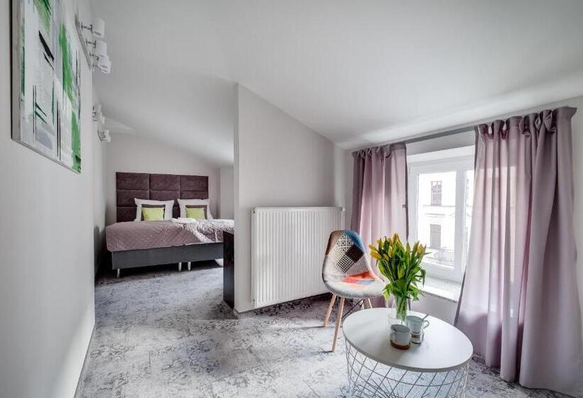 Savoy Mariacka Apartments