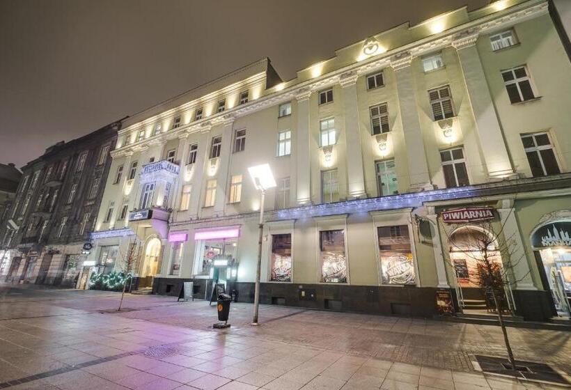 Savoy Mariacka Apartments