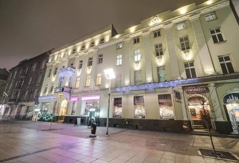 Savoy Mariacka Apartments