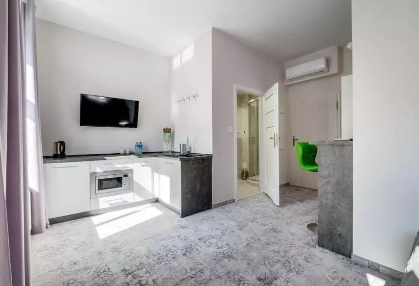 Savoy Mariacka Apartments