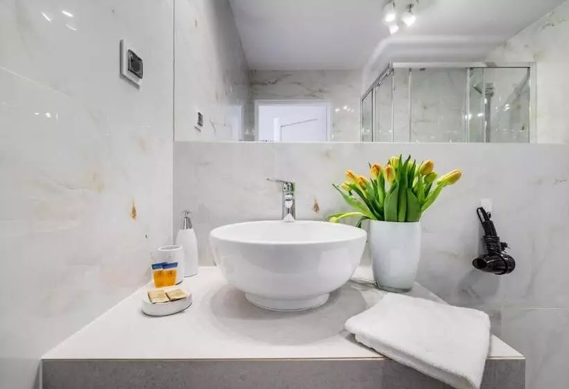 Savoy Mariacka Apartments