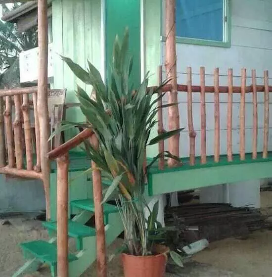 ユースホステル Luna Beach Home & Cabanas