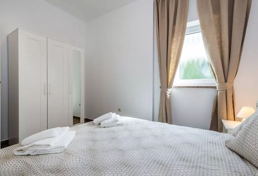 Apartments Makora
