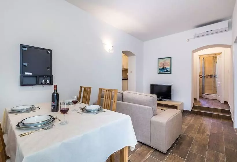 Apartments Makora