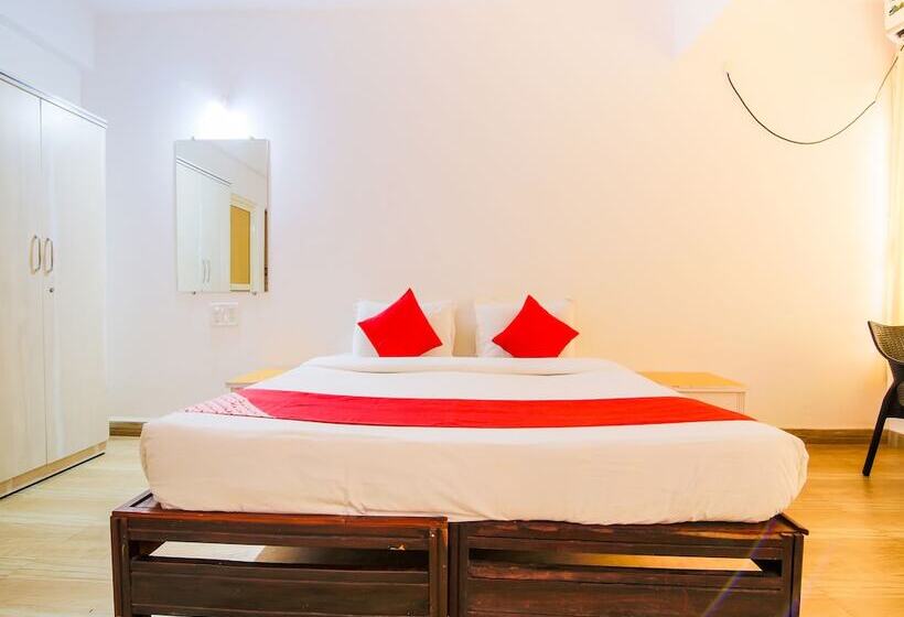 ホテル Aquarii By Oyo Rooms