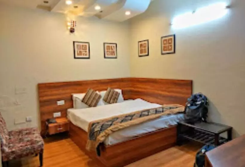 Hotel Dee Park View Jammu