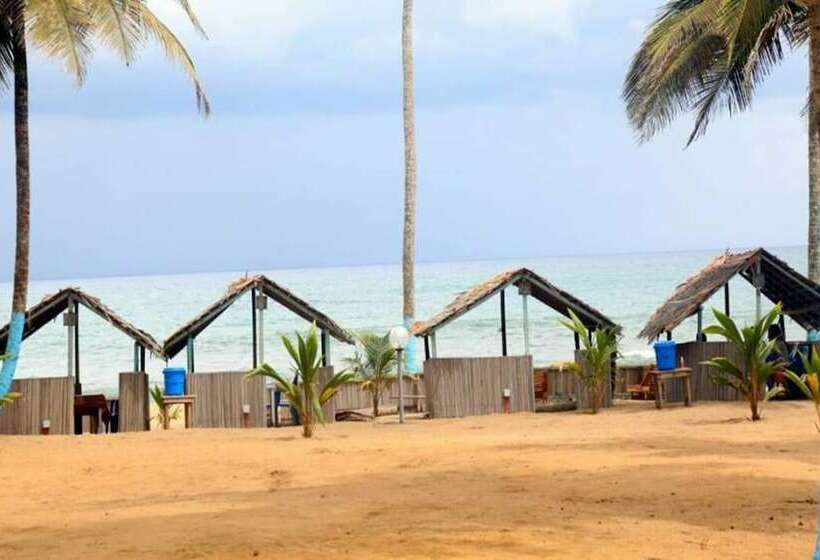 هتل Hôtel La Marrée Bleue