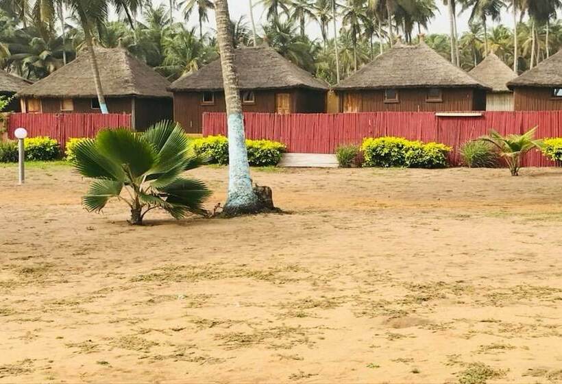 هتل Hôtel La Marrée Bleue