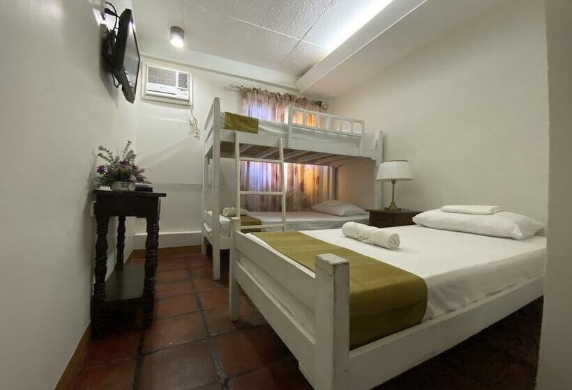 ホテル The Palacio De Laoag