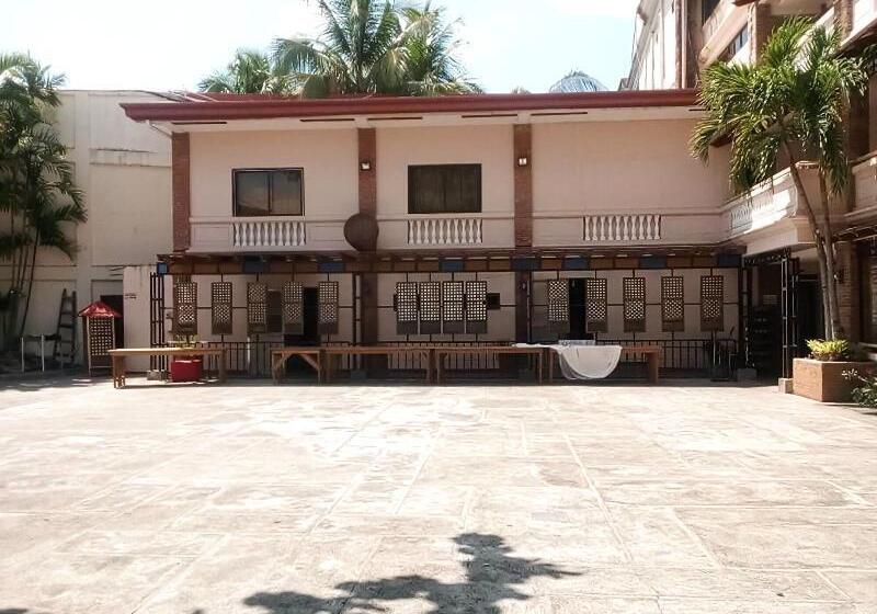 ホテル The Palacio De Laoag