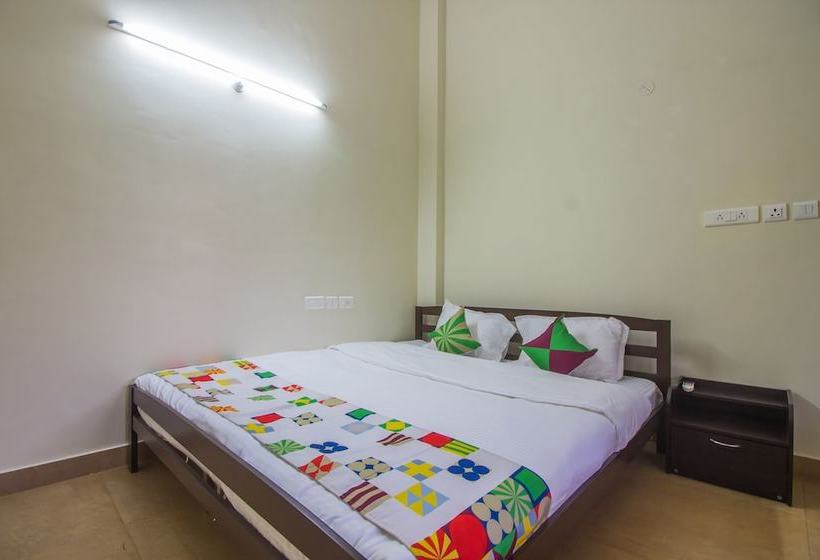 Oyo Home 18509 Pool View 4bhk