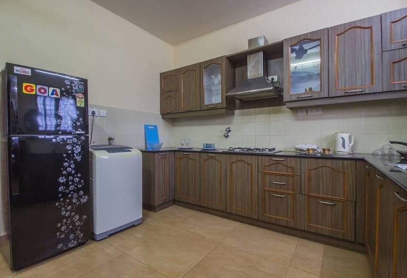 Oyo Home 18509 Pool View 4bhk