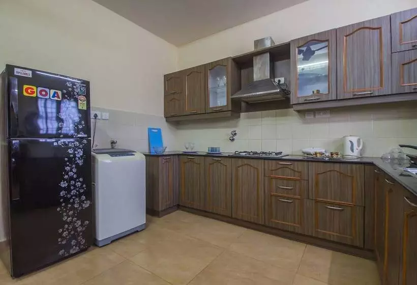 Oyo Home 18509 Pool View 4bhk