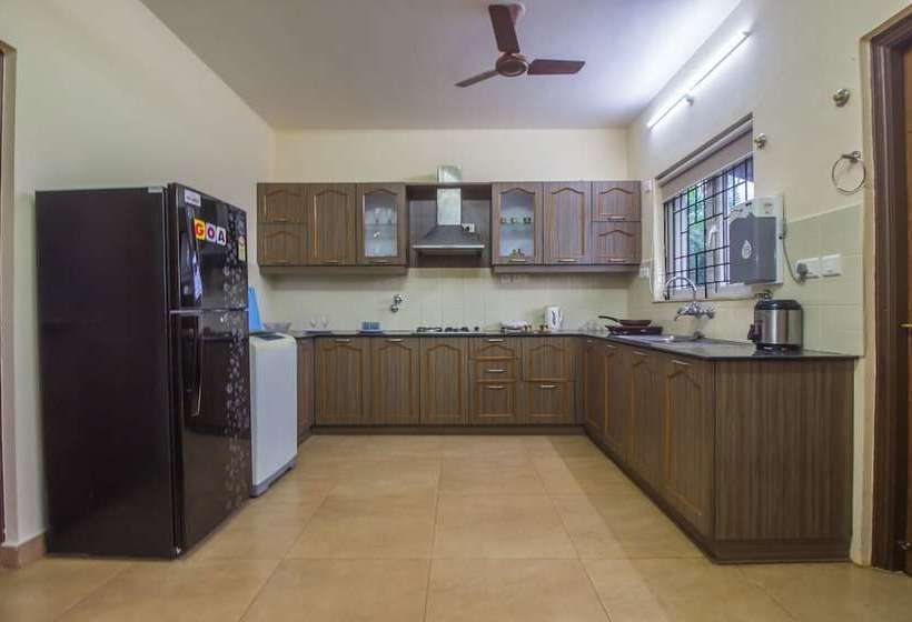 Oyo Home 18509 Pool View 4bhk