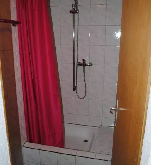 Отель Weisses Kreuz