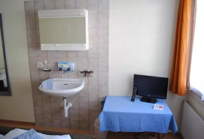 Отель Weisses Kreuz