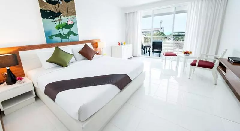 Pinnacle Grand Jomtien Resort and Beach Club