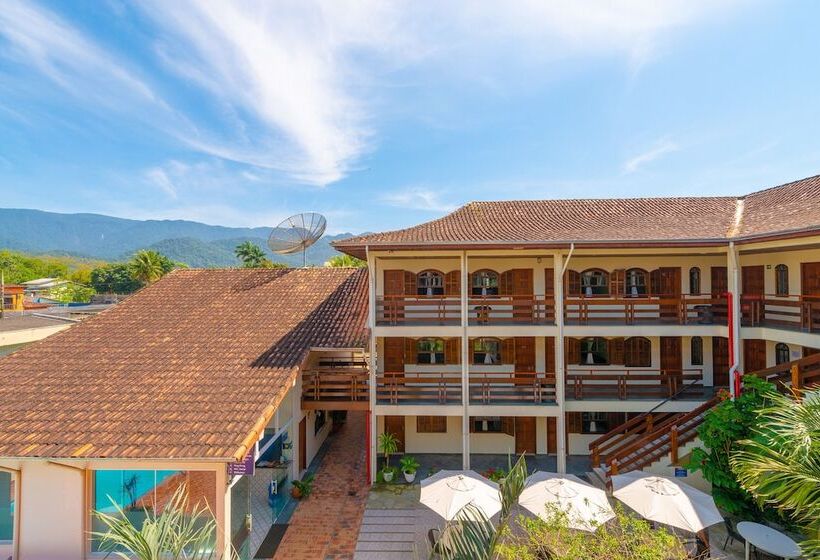 هتل Chales Four Seasons