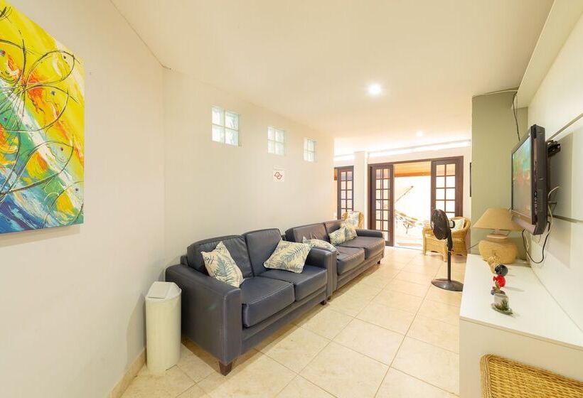 هتل Chales Four Seasons