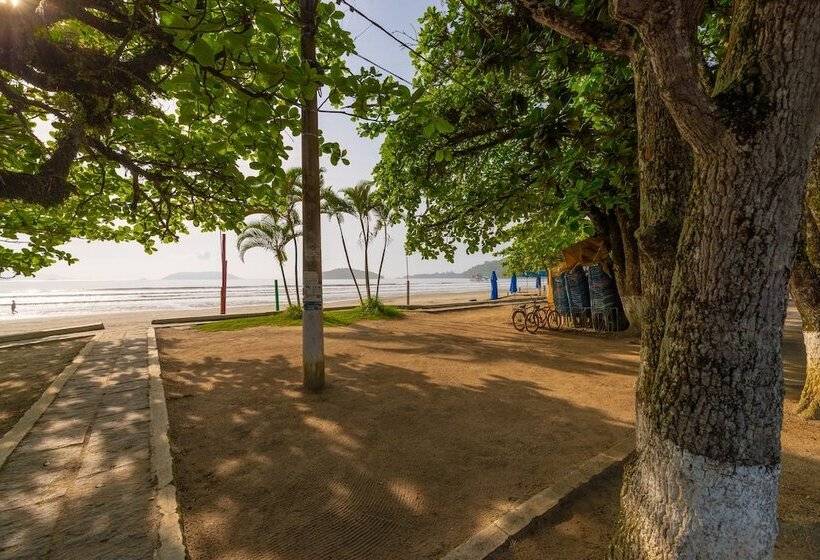 هتل Chales Four Seasons