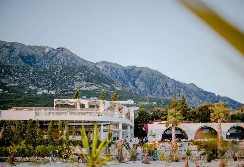 ホテル Drymades Inn Resort