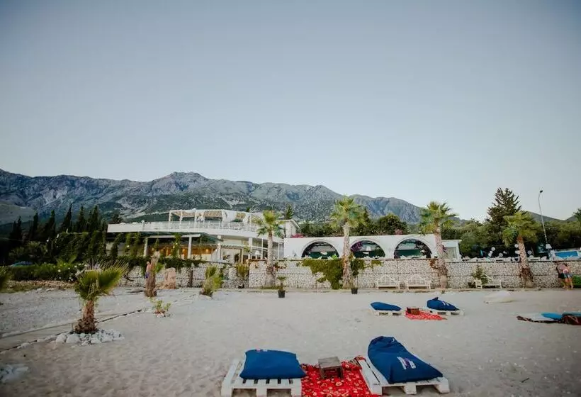 ホテル Drymades Inn Resort