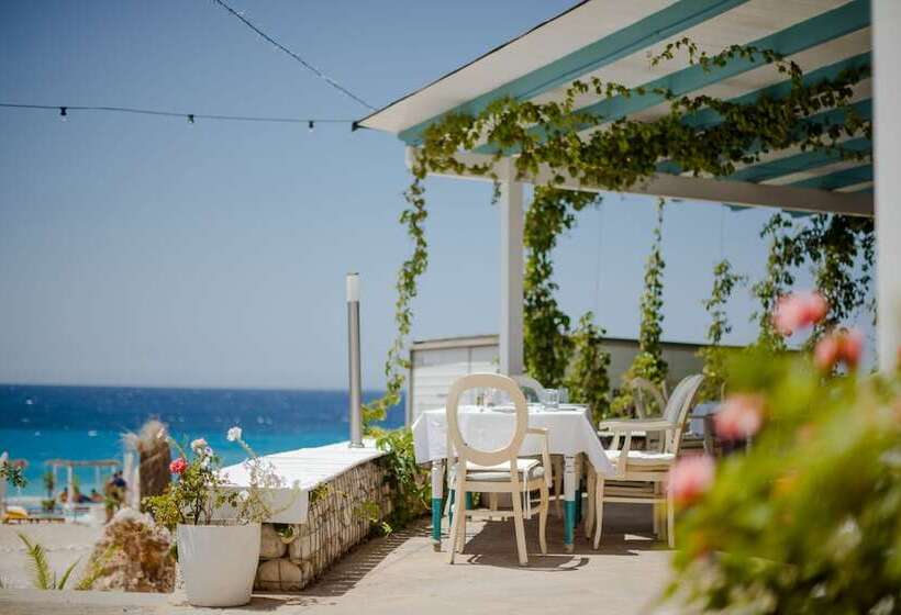 Отель Drymades Inn Resort