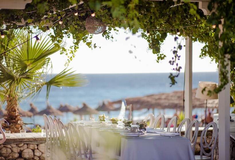 Отель Drymades Inn Resort