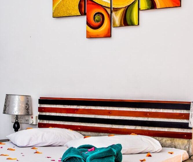 فندق Beach Front By Kay Jay