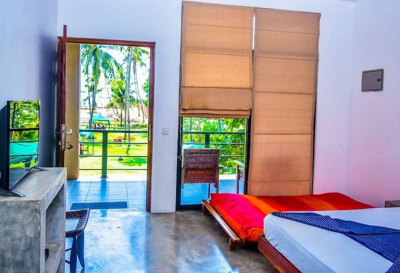 فندق Beach Front By Kay Jay