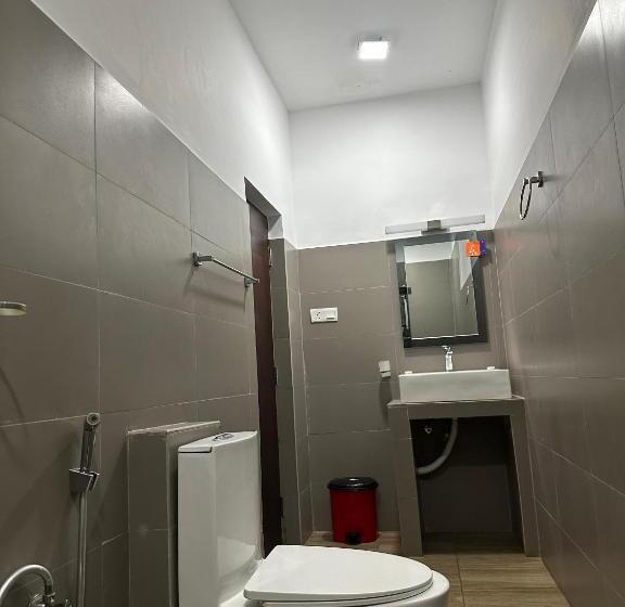 فندق Beach Front By Kay Jay