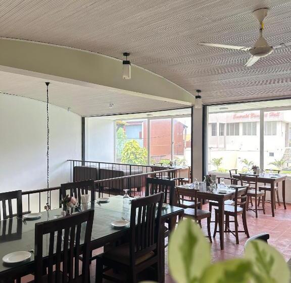 فندق Beach Front By Kay Jay