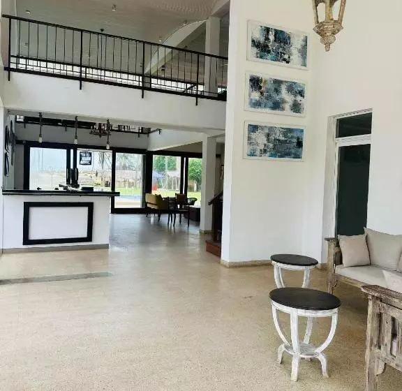 ホテル Beach Front By Kay Jay