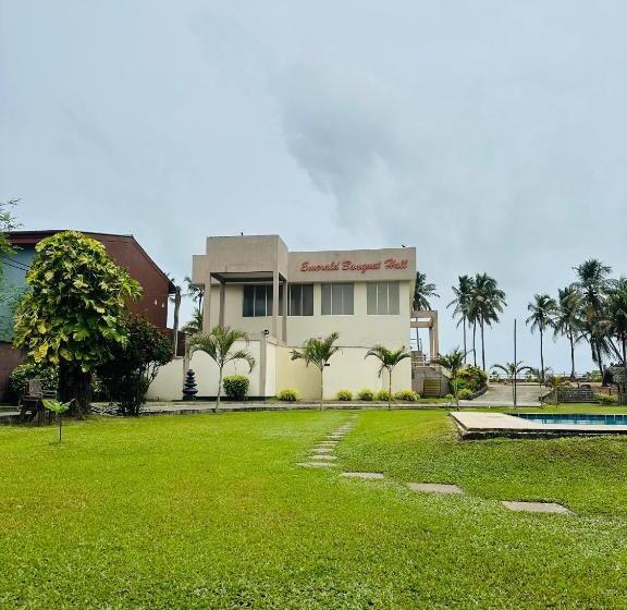 فندق Beach Front By Kay Jay