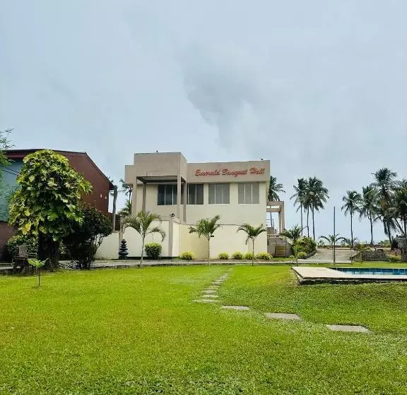 ホテル Beach Front By Kay Jay