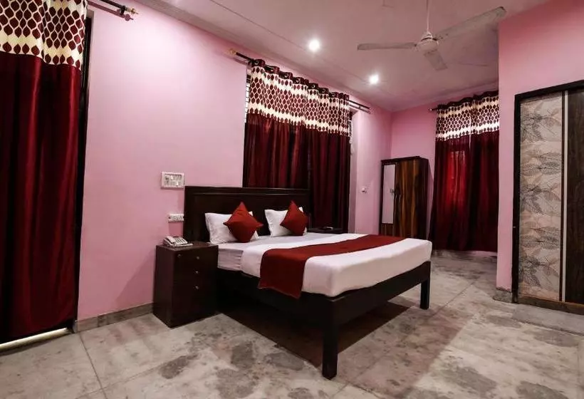 ホテル Primrose Residency By Oyo Rooms