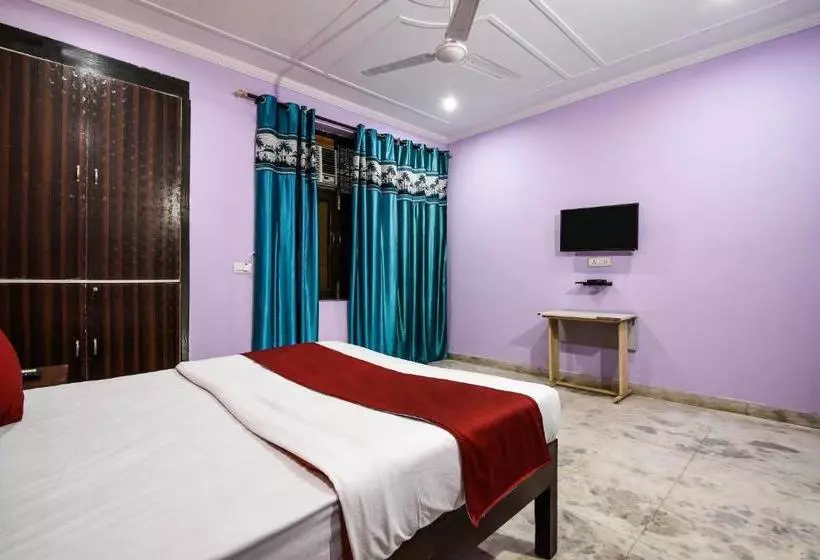 ホテル Primrose Residency By Oyo Rooms